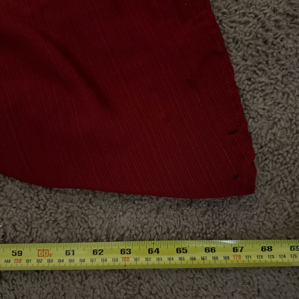 Red Linear Textured Table Cloth - Picture 2 of 5